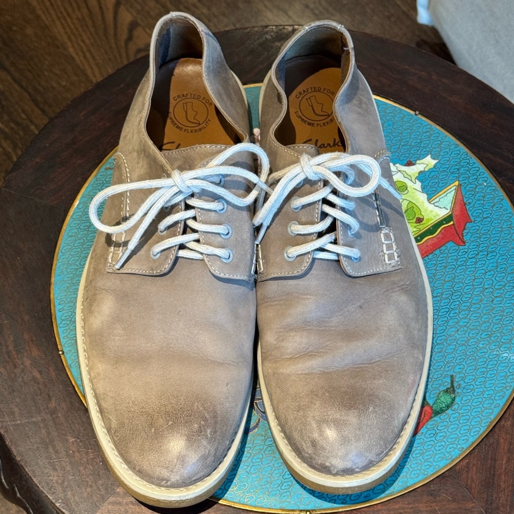 Clarks Men's Taupe Leather Derby  Size 10